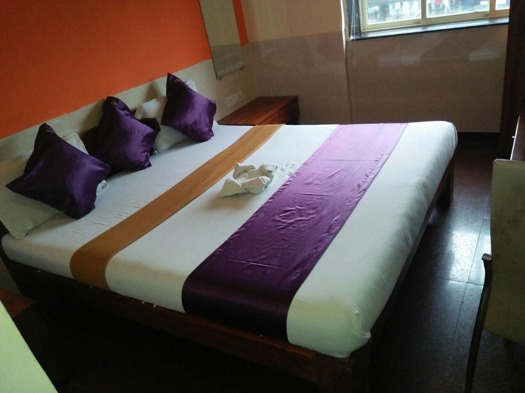 Hotel Q Deck - Mumbai, Mumbai